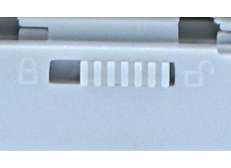 TAG-8000 無線高壓核相器後蓋開關